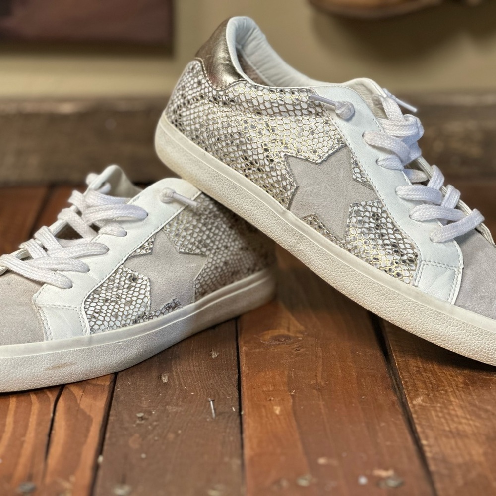 Vintage Havana’s - nearly brand new. Worn once.